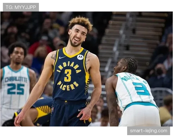 巴郎·戴维斯突破创造得分机会提升球队攻防转换效率