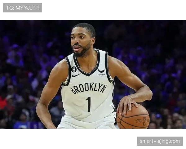 布里奇斯无球跑位拉空位，相较杜兰特更能威胁三分